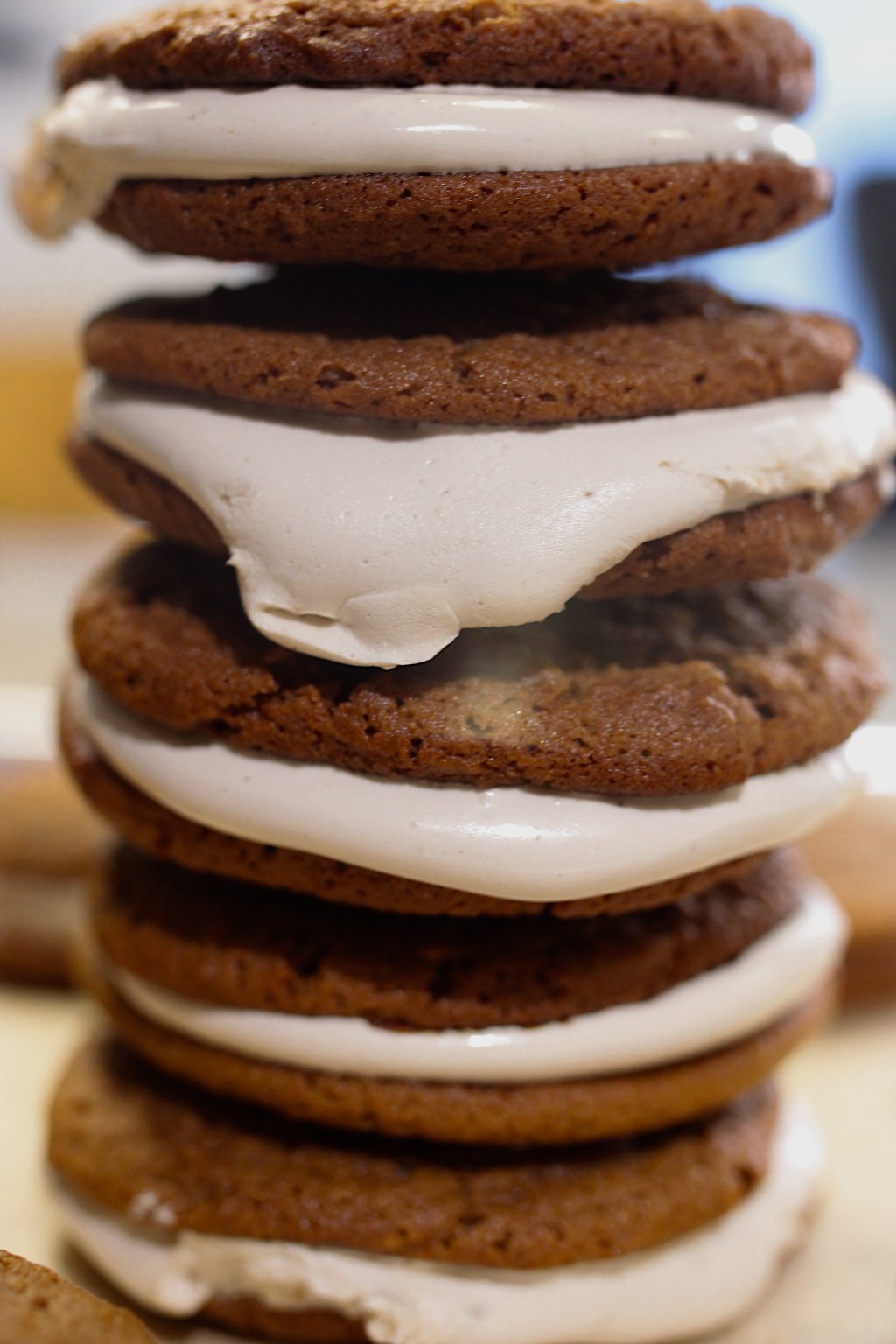 Molasses Cookies with Brown Sugar-Cardamom Marshmallow&nbsp;Filling